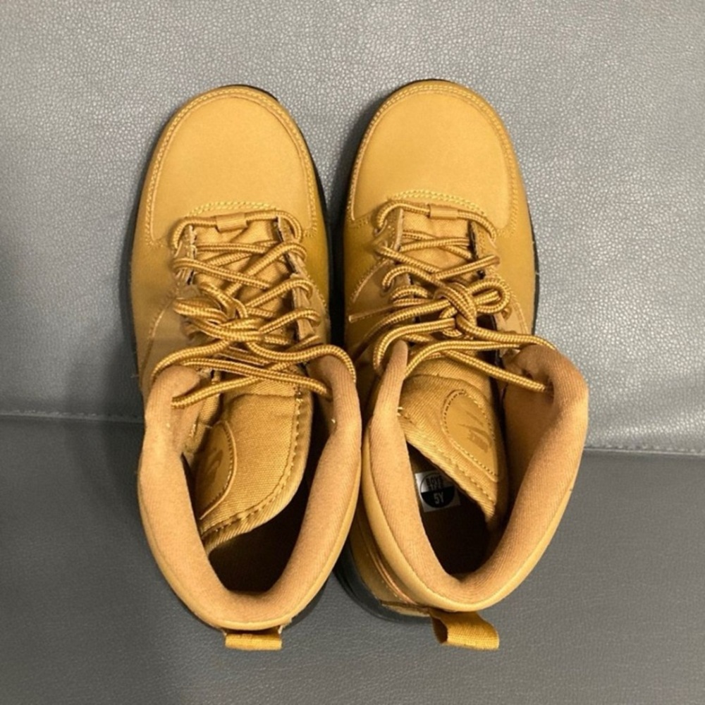 Nike Manoa boot 5Y - Picture 5 of 7